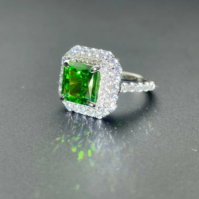 925 Silver Green Cubic Zirconia Ring - Model R0028L - Image 2