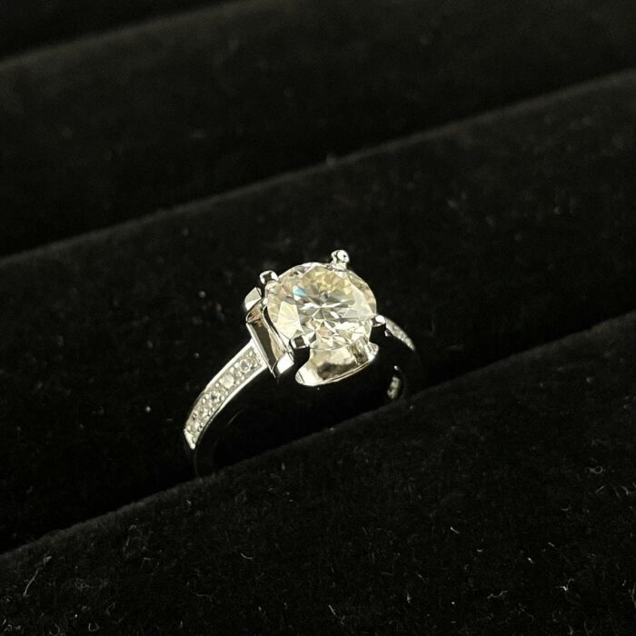 2CT Moissanite Ring in 925 Silver - Model R0796 - Image 3
